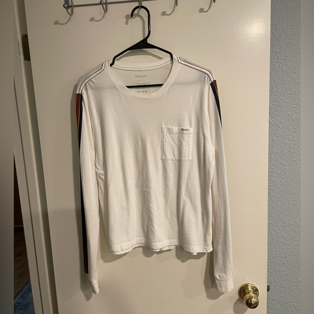 RVCA women’s large long striped sleeve T-shirt with striped sleeves and pocket